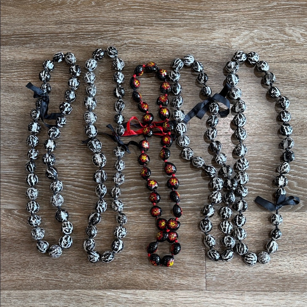 Hawaii Black and Red Beaded Necklaces